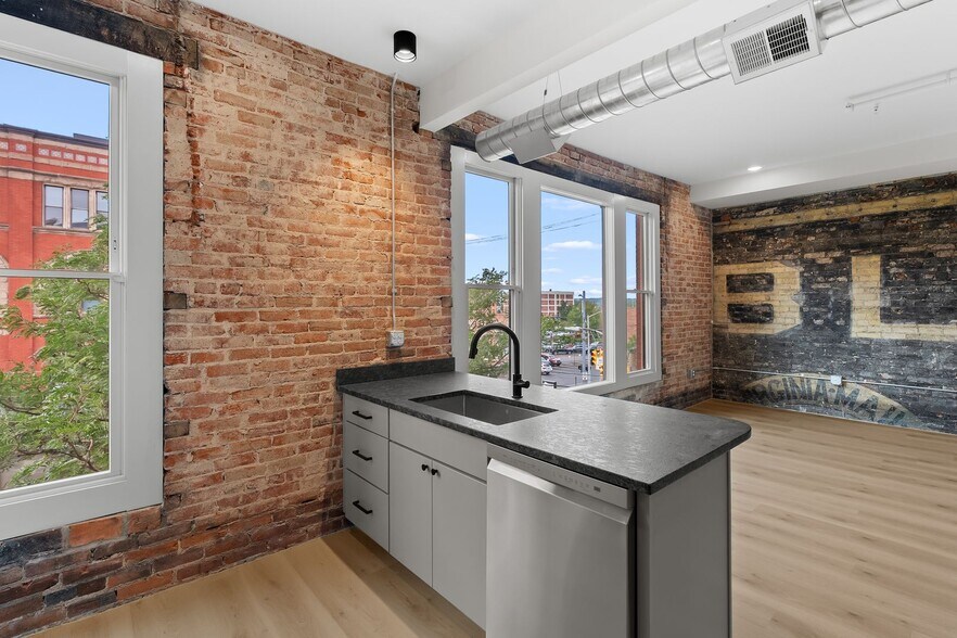 Building Photo - 266 E Michigan Ave