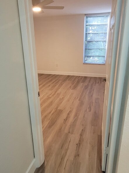 2nd Bedroom - 8860 Fontainebleau Blvd