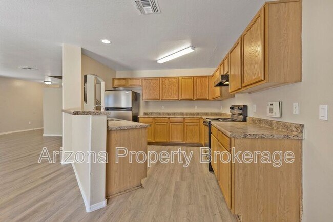 Building Photo - 31567 N Cactus Dr