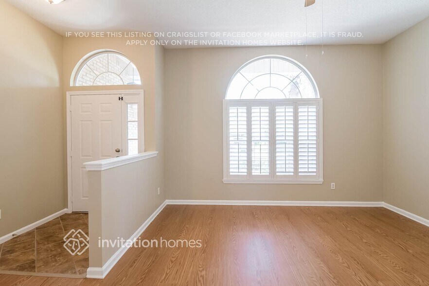 Building Photo - 521 Sparrow Branch Cir