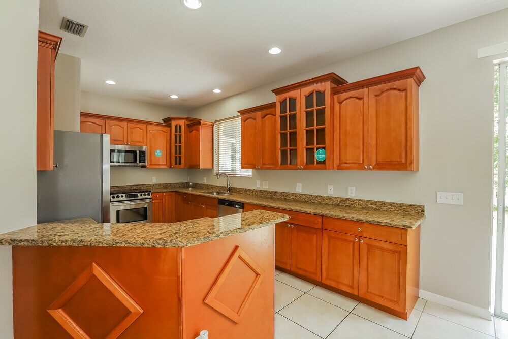 Building Photo - 26820 Stillbrook Dr
