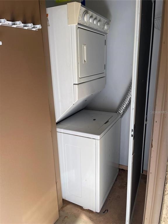 Building Photo - 1589 Greenlea Dr