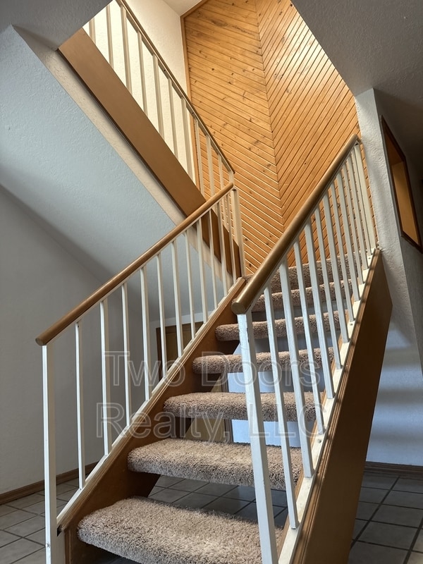 Building Photo - 2204 Shadowridge Dr