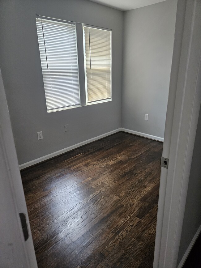 Bedroom - 3039 30th St SE