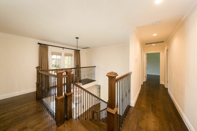 Building Photo - 30 Trophy Ct