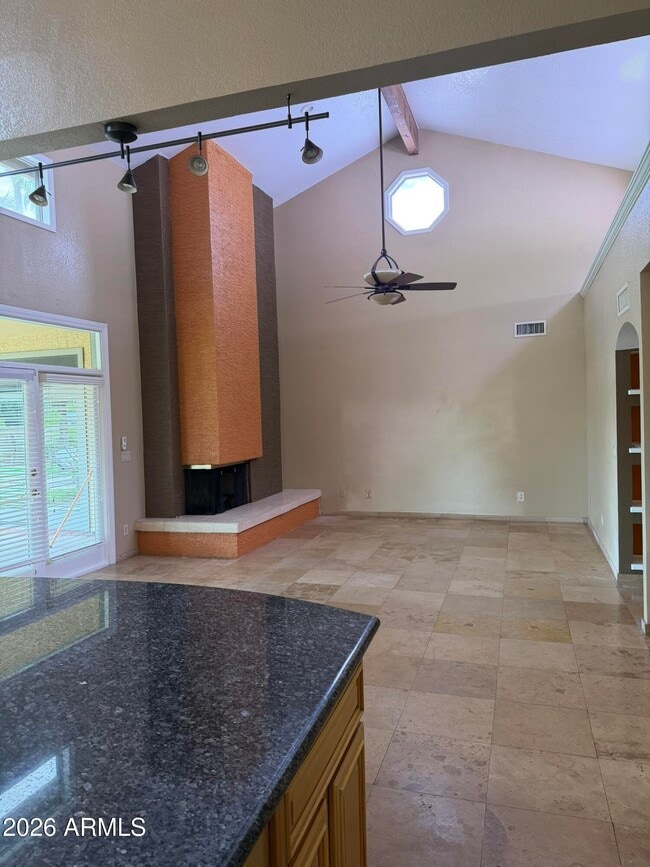 Building Photo - 8377 E Thoroughbred Trail
