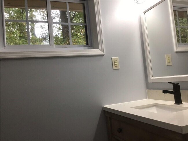 Building Photo - 5826 Simone Dr