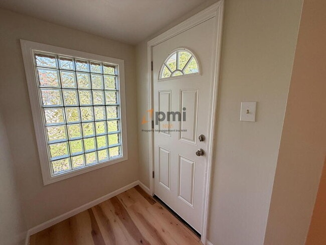 Building Photo - 4816 Massachusetts St