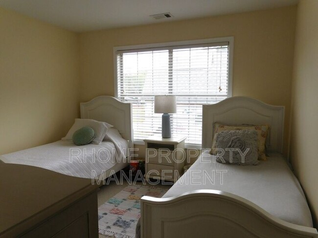 Building Photo - 4510 Greycliff Pointe