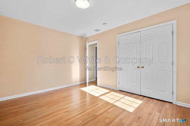 Building Photo - 155 Beardsley Rd
