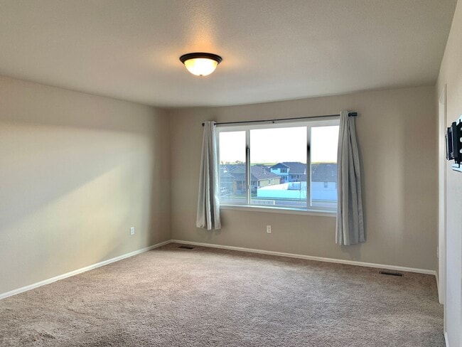 Building Photo - Beautiful 4 Bed/3 Bath West Greeley Home – Spacious Lot & Great Location!