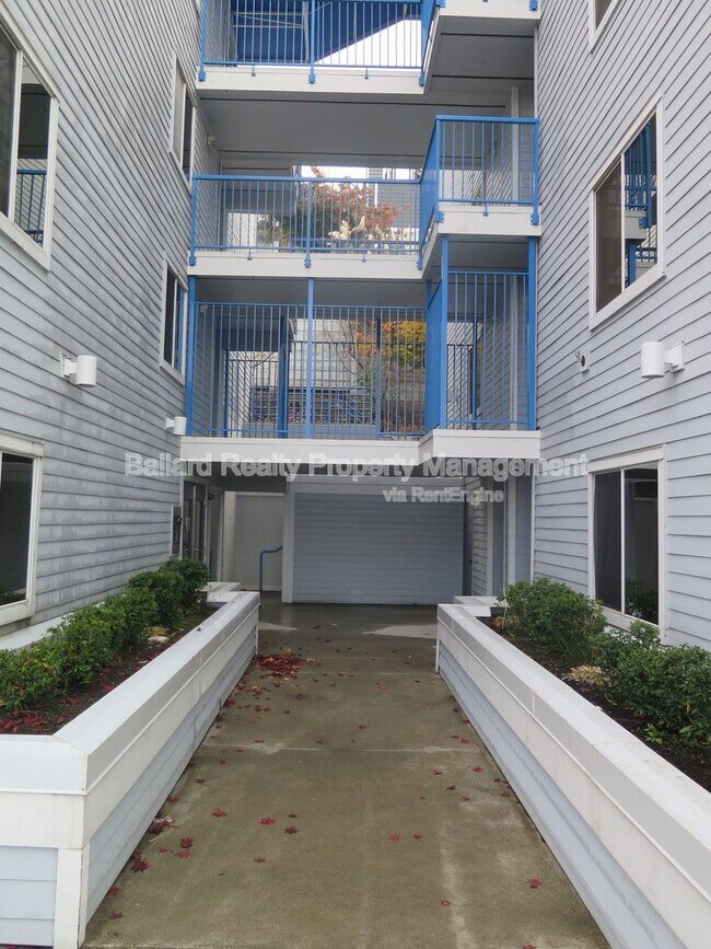 Primary Photo - 2244 13th Ave W