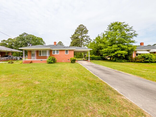 Building Photo - 2516 Gwen St