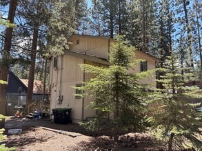 Building Photo - Large 4 bedroom cabin with fireplace