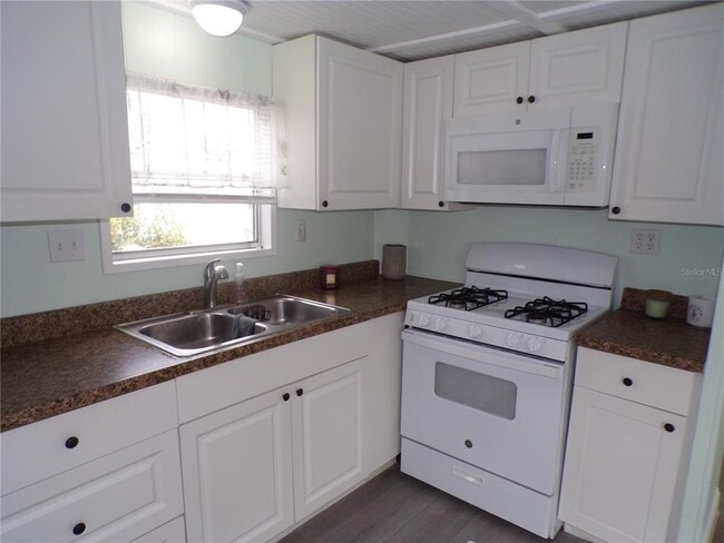 Building Photo - 3410 Bayside Pkwy