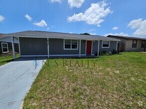 Building Photo - Gorgeous 3/1 1080sf with UPDATED kitchen, ...