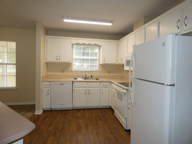 Building Photo - Spacious 3-Bedroom Home — Large Backyard