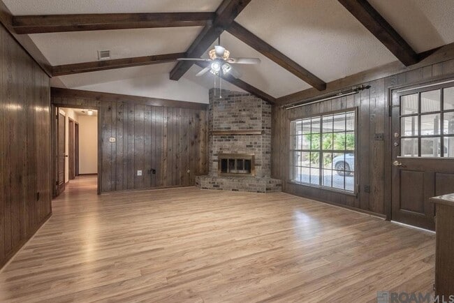 Building Photo - 14823 Stoneberg Ave