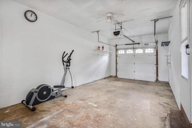 Building Photo - 13 Thornberry Ln