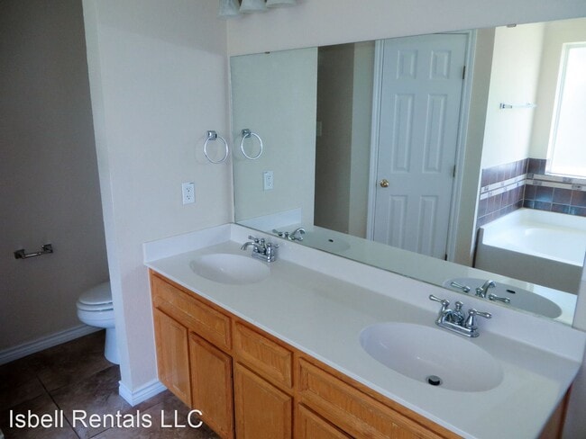 Building Photo - 4 br, 2 bath House - 604 Atlas Ave