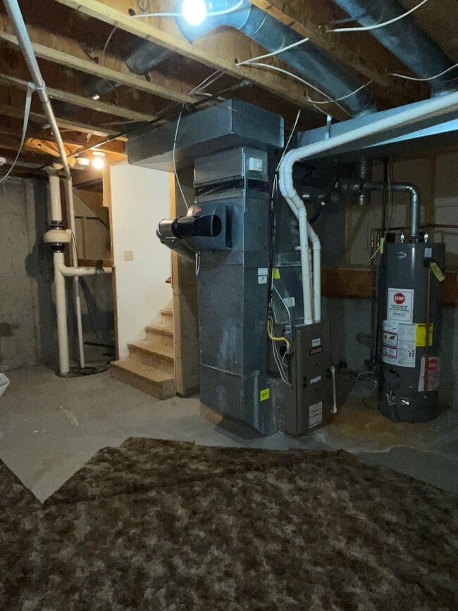 Building Photo - * LIMITED-TIME: $750 Move-In Credit * 4 Bedroom, 2 Bath Home for Rent