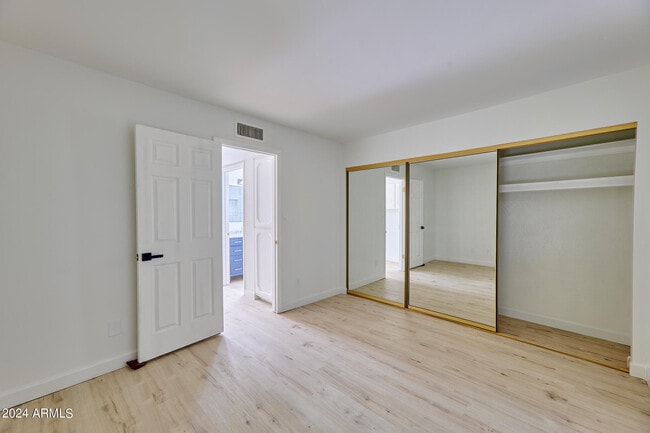 Building Photo - 5550 N 71st St