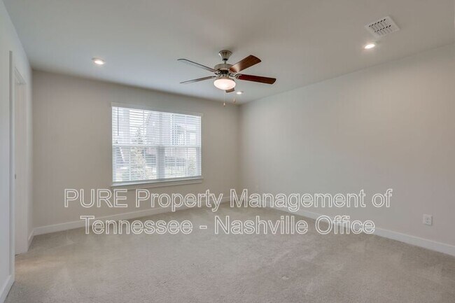 Building Photo - 2102 Morton Dr