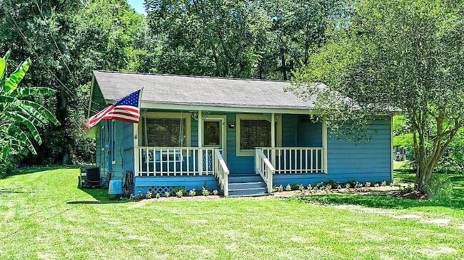 Building Photo - 1671 E Pine Lake Cir