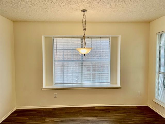 Building Photo - 5202 Sherburne Dr