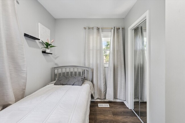 Building Photo - 1313 Gordon Ave