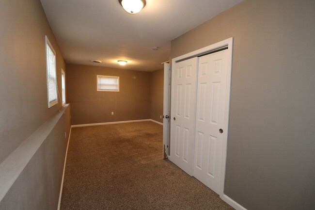 Building Photo - Family home for rent!