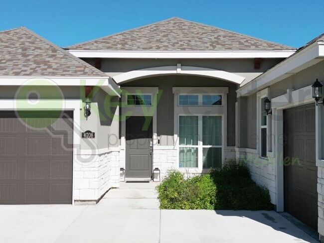 Building Photo - Gorgeous 'Tres Lagos' 4 bed/3 bath home, now available in McAllen, TX