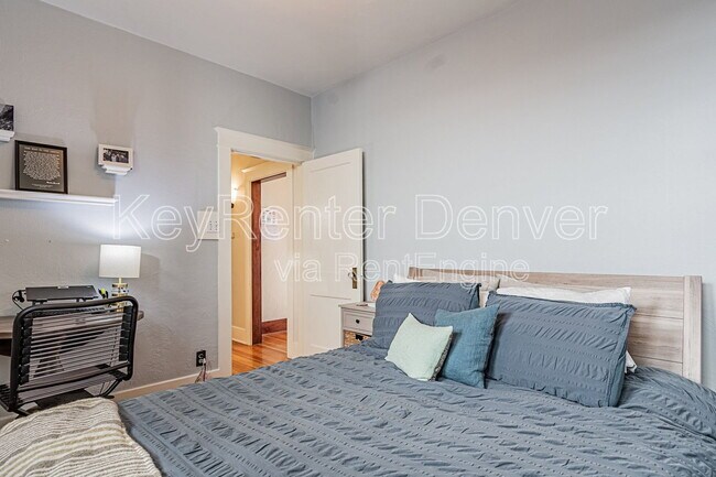 Building Photo - 740 S Corona St