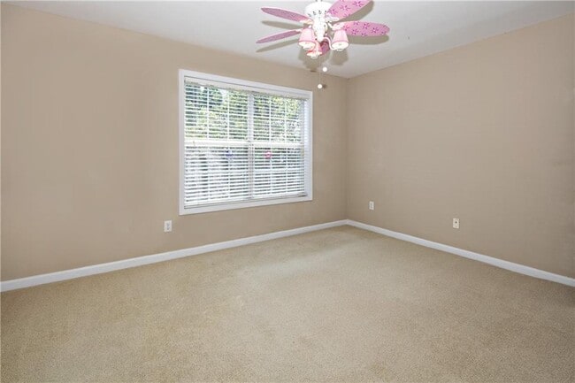 Building Photo - 4248 River Green Dr NW