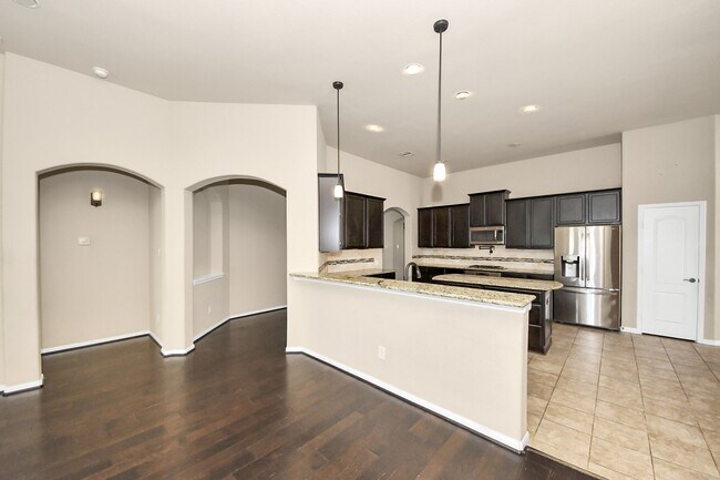 Building Photo - 7610 Willow School Dr