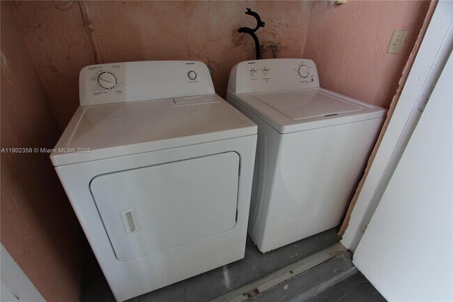 Building Photo - 8540 SW 212th St