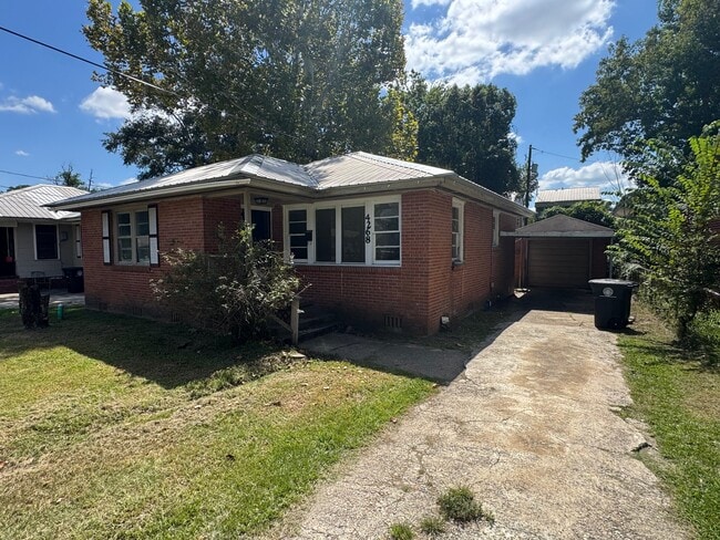 Building Photo - 4268 Mohican St