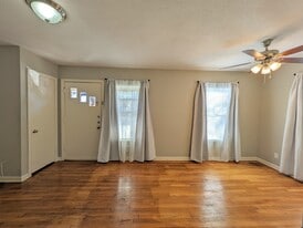 Building Photo - 307 San Angelo