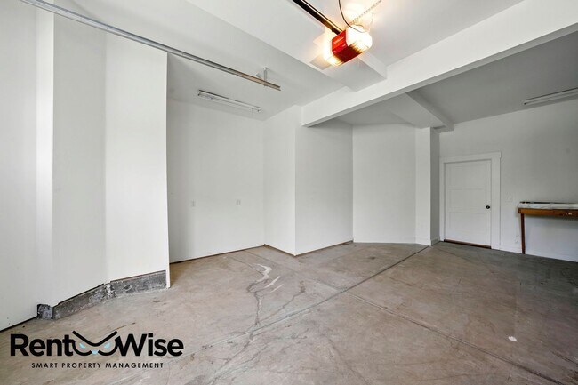 Building Photo - 875 Alvarado St