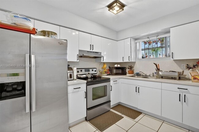 Building Photo - 4521 NW 14th Ave