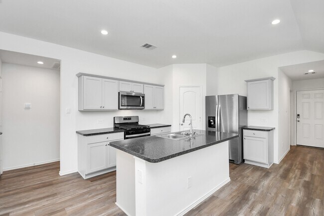 Building Photo - 24430 Elmwood Falls Dr