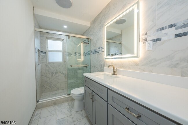 Building Photo - 36 E Henry St