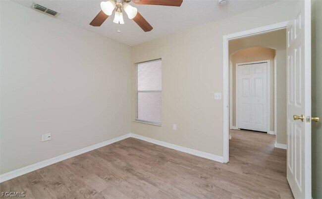 Building Photo - 202 SW 16th Terrace