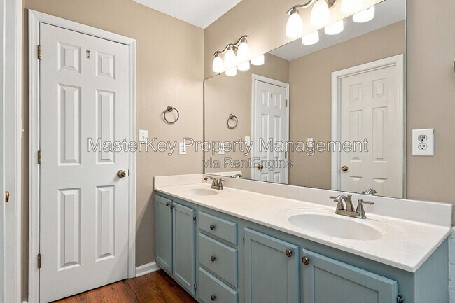 Building Photo - 217 Riverwalk Cir
