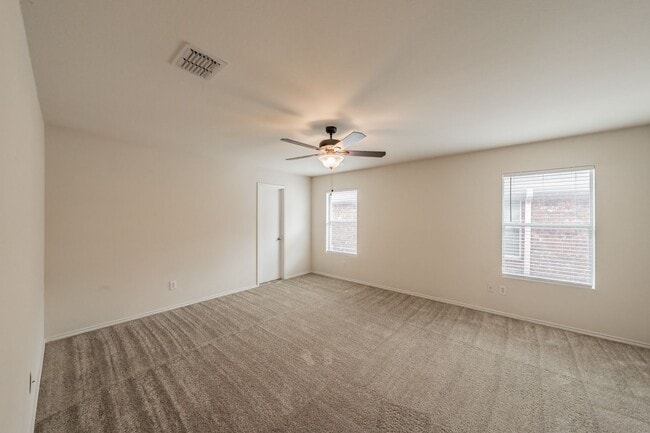 Building Photo - 8864 Valley River Dr