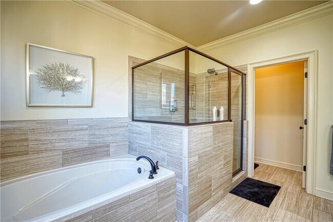 Building Photo - 4171 Mansion Way