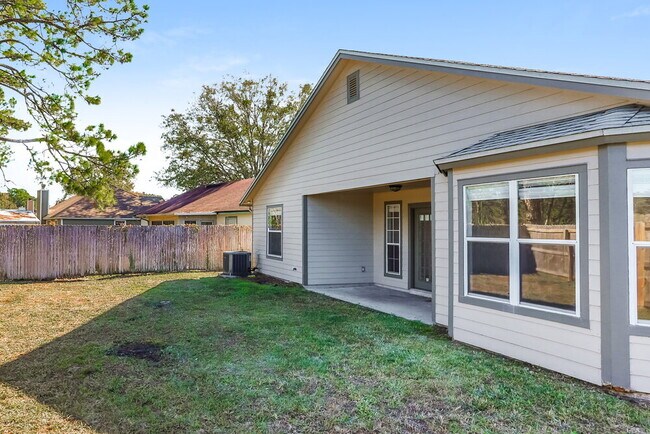 Building Photo - 8857 Spring Harvest Ln E