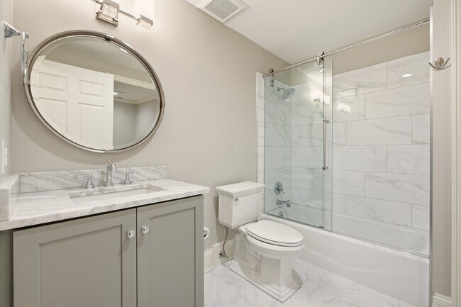 Building Photo - 6600 Seminary Woods Pl