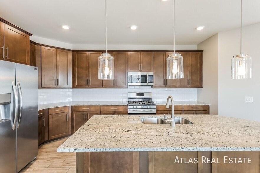 Building Photo - 20234 W Harrison St