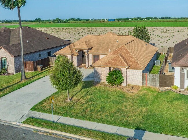 Building Photo - 3818 Oregon Dr